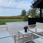 Skon Bjaelkehytte Naer Dragsholm Slot Holiday home Honsinge