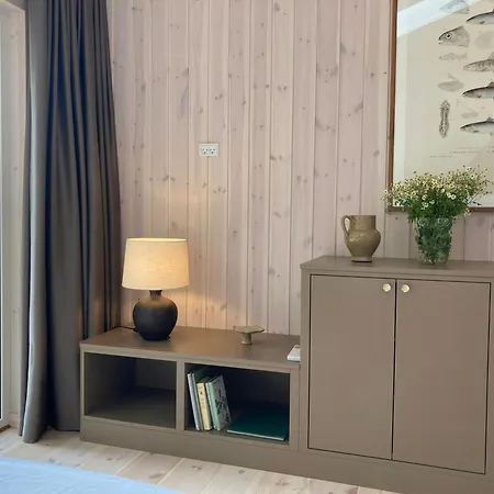 Skon Bjaelkehytte Naer Dragsholm Slot Holiday home Honsinge