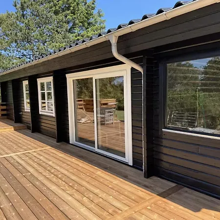 Skon Bjaelkehytte Naer Dragsholm Slot Holiday home Honsinge